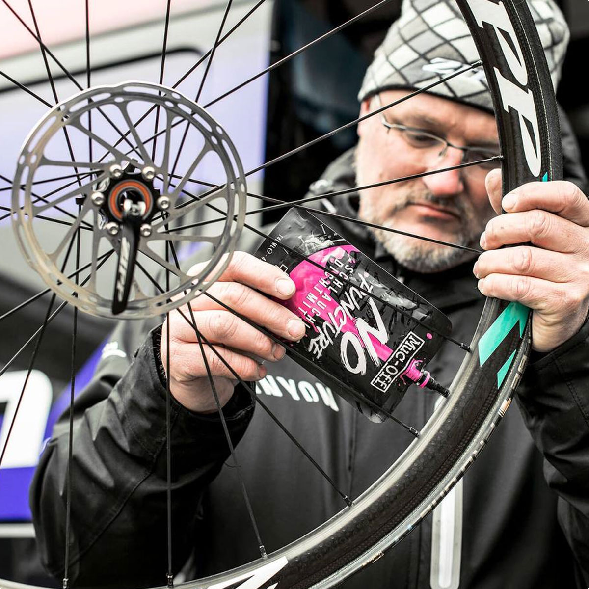 Sellador Muc-off No Puncture Hassle Tubeless (140ml) - Imagen 3