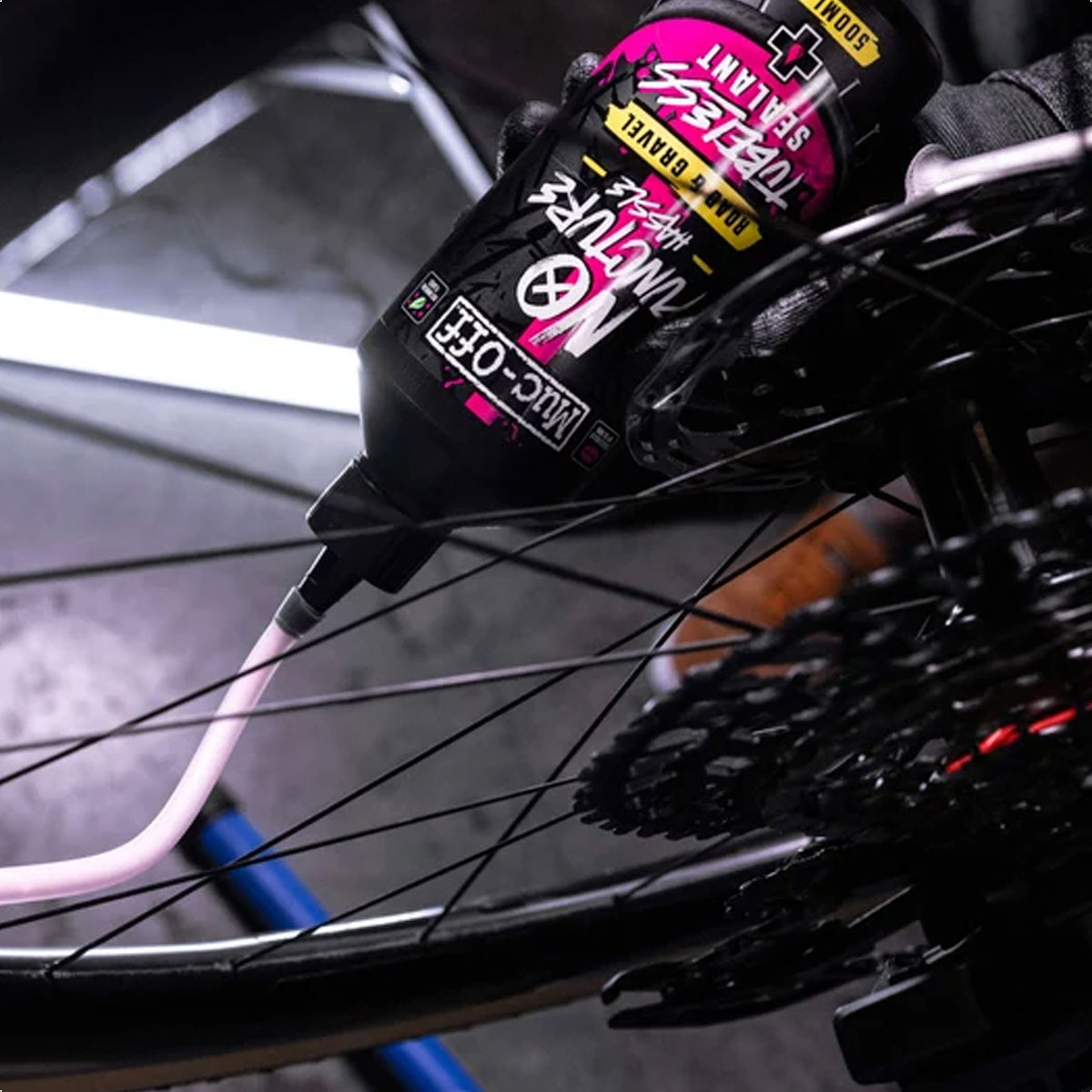 Sellador Muc-off No Puncture Hassle Tubeless Road & Gravel (500ml) - Imagen 3